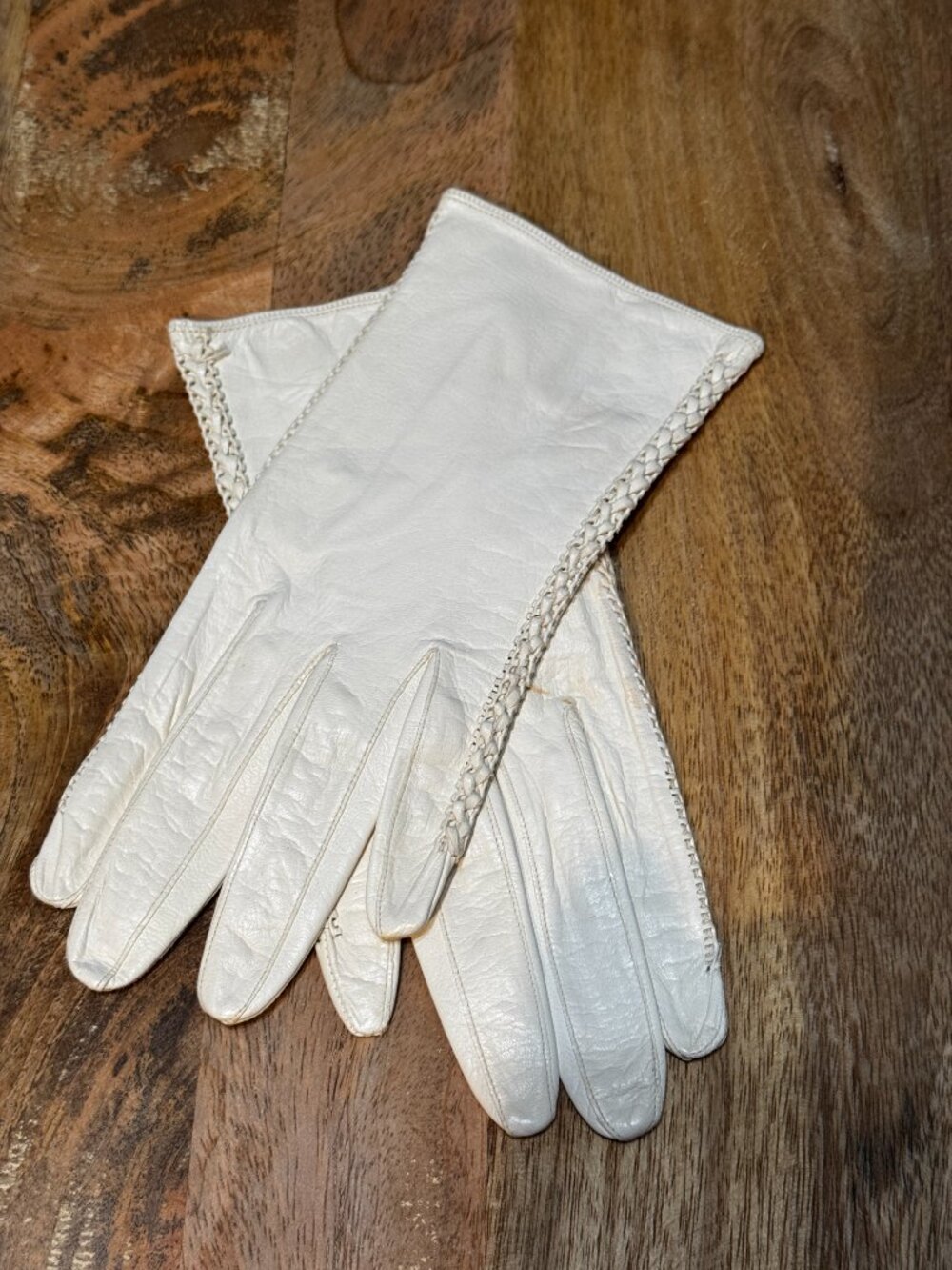 Barra of Italy Leather Dress Gloves, White. 7 1/2, Vintage Circa 1950s